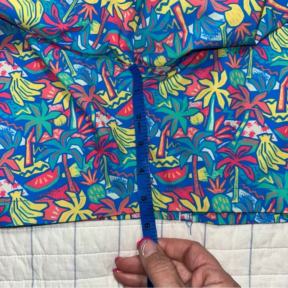 Chubbies Mens Regular fit Swim Trunks Swimwear Large Blue Floral ‎ XL
